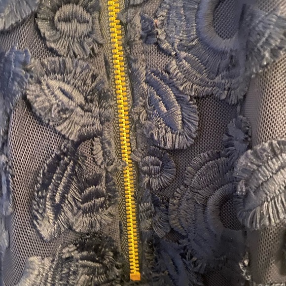 TRINA TURK beautiful dress, excellent Condition, navy blue, size 0 - Picture 5 of 13